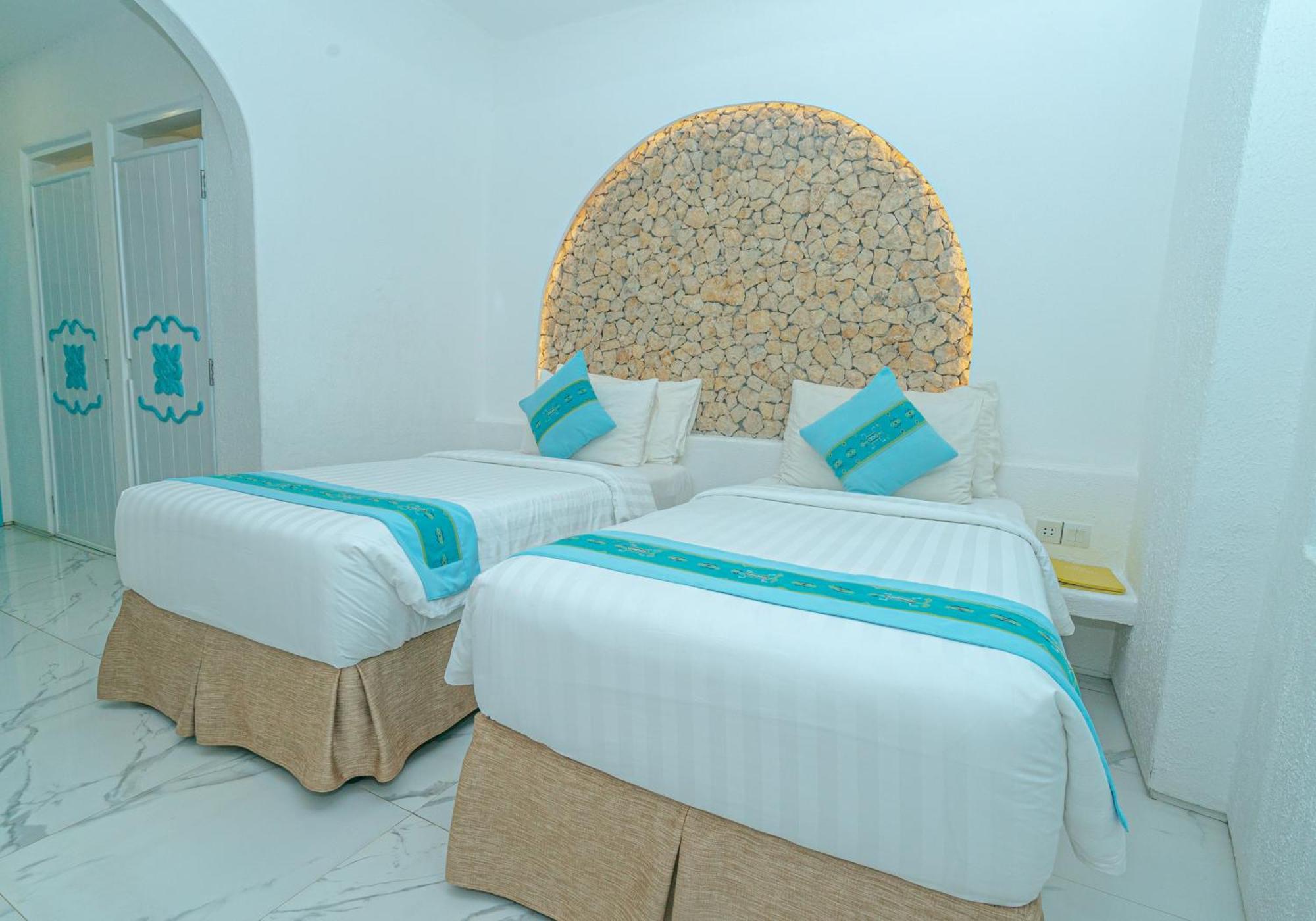 Loccal Collection Hotel Komodo Labuan Bajo Esterno foto