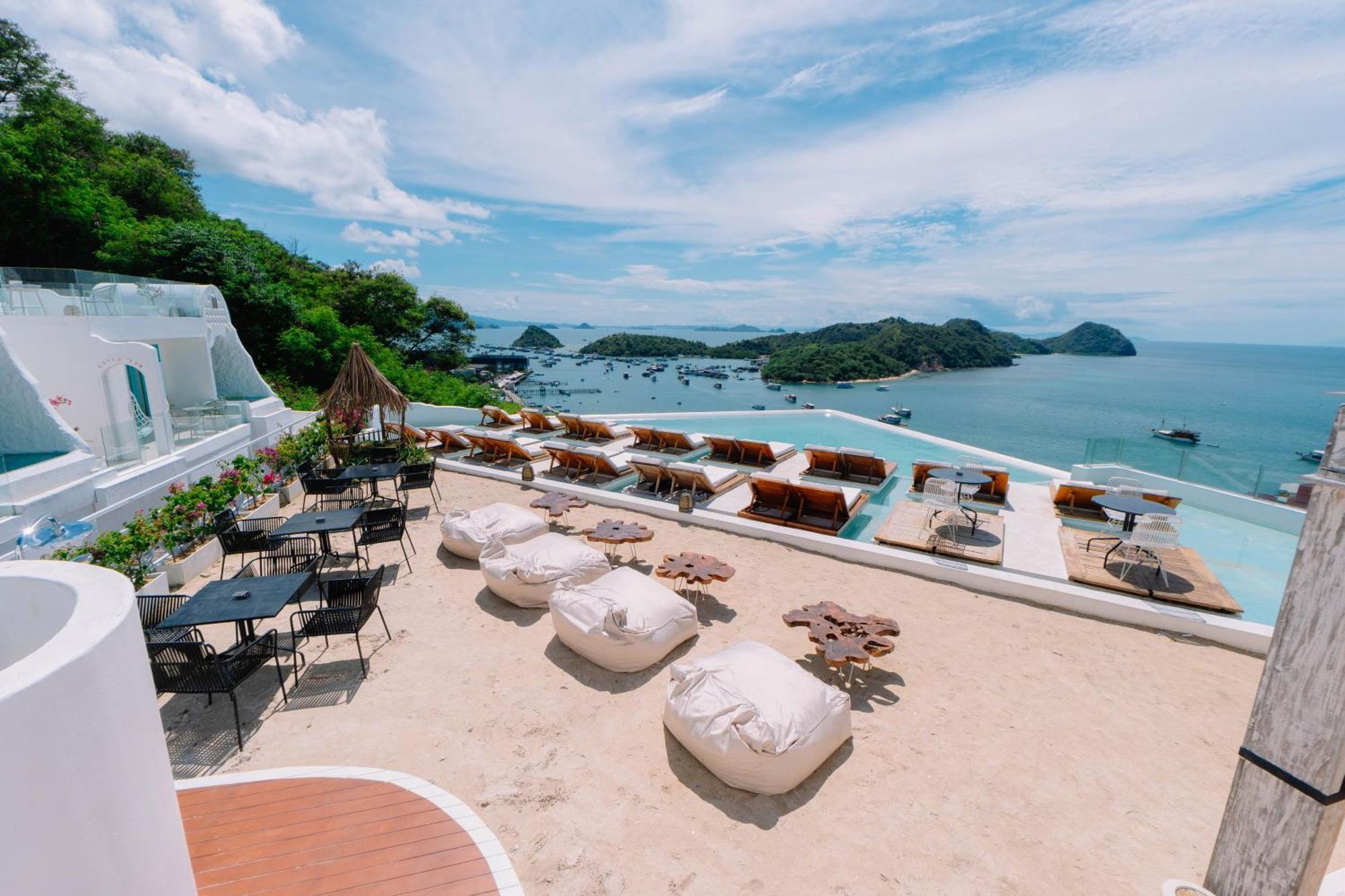 Loccal Collection Hotel Komodo Labuan Bajo Esterno foto